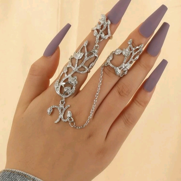 Silver Flower Jointed Chain Rings! - Picture 6 of 6